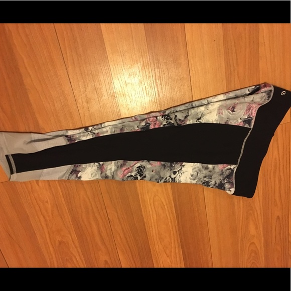 Lululemon crops - Picture 3 of 3